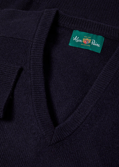 Hampshire Lambswool Saddle Shoulder Navy Jumper