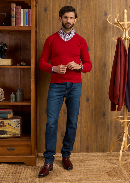 Kilsyth Men's Lambswool Jumper in Dubonnet