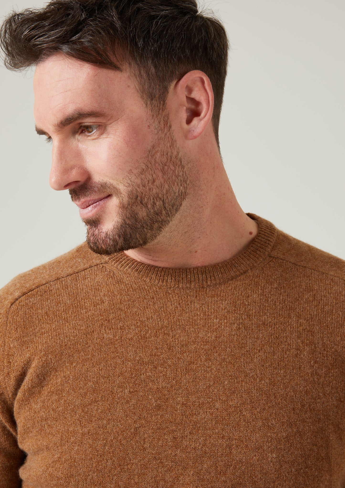 Lenzie Men's Lambswool Jumper In Driftwood