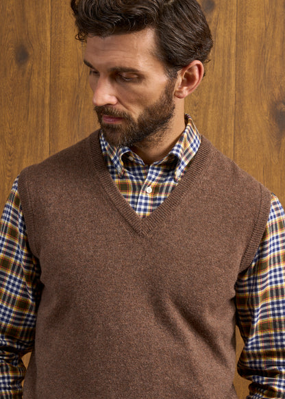 Norfolk Men's Lambswool Slipover in Tobacco