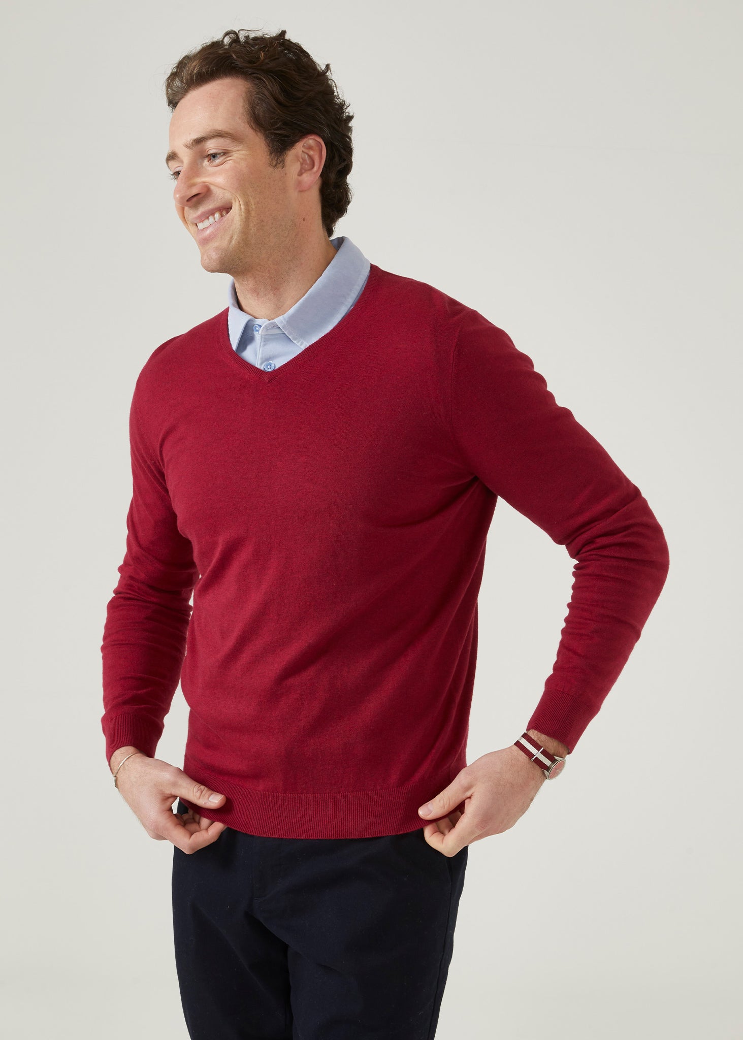 cotton cashmere jumper with a vee neck in claret red.